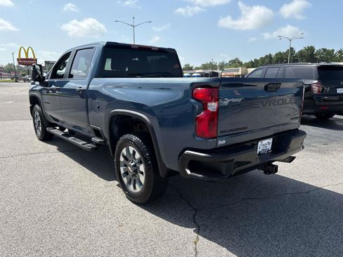 Used 2024 Chevrolet Silverado 2500 Custom w/ Custom Value Package AWD/4WD image 3