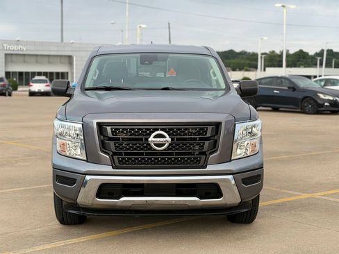Used 2022 Nissan Titan SV RWD image 5