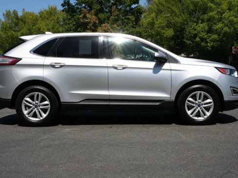 Used 2018 Ford Edge SEL AWD/4WD image 3