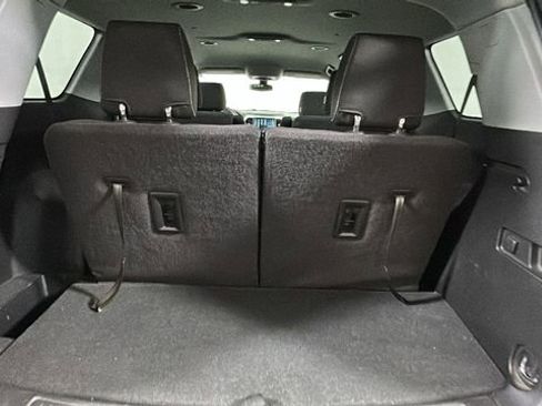 Used 2017 GMC Acadia SLE FWD image 28