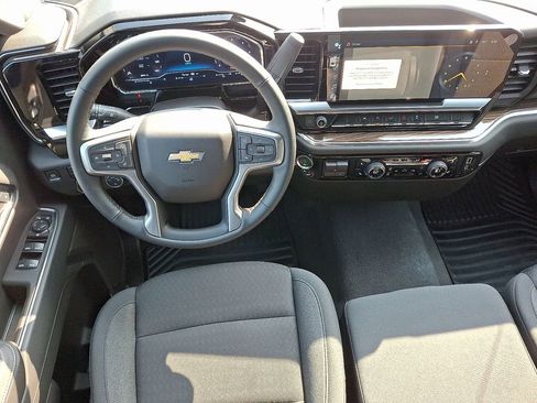 Used 2025 Chevrolet Silverado 1500 LT image 11