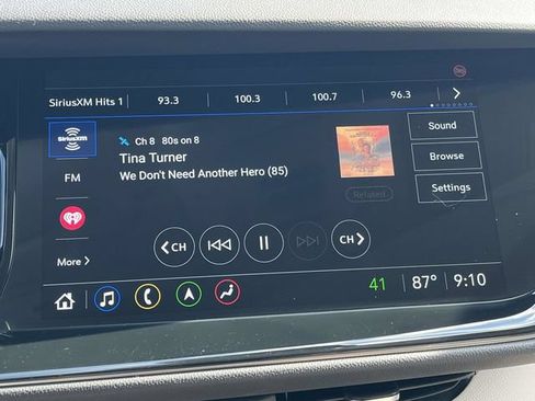 Used 2023 Buick Envision Avenir AWD/4WD image 31