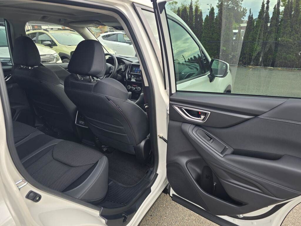 Certified 2023 Subaru Forester Premium AWD/4WD image 14
