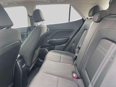 Used 2022 Hyundai Venue SEL FWD image 11