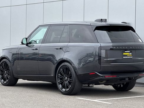 Certified 2025 Land Rover Range Rover SE AWD/4WD image 3