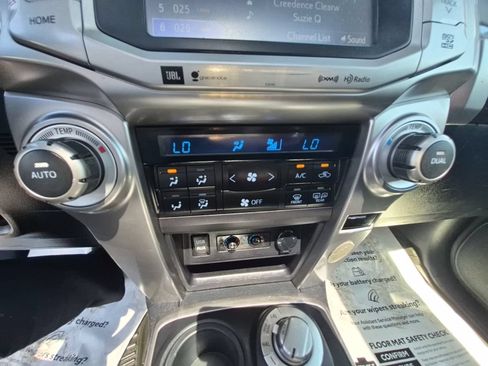 Used 2016 Toyota 4Runner Limited AWD/4WD image 23