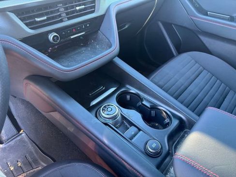 Used 2025 Ford Explorer ST-Line image 24