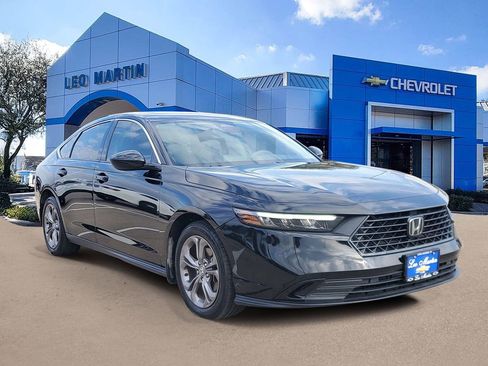 Used 2024 Honda Accord EX image 2