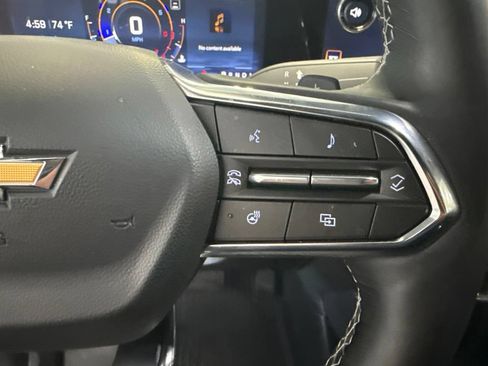 Used 2026 Chevrolet Traverse LT w/ Driver Confidence Package FWD image 6