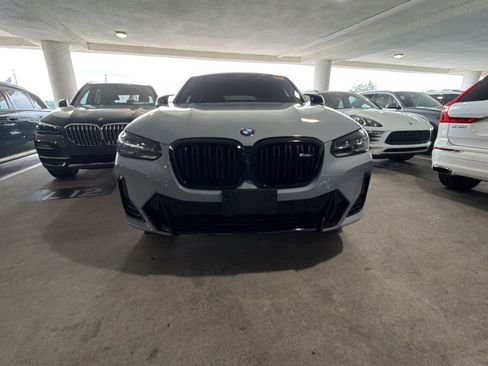Certified 2023 BMW X4 M40i w/ Premium Package AWD/4WD image 4