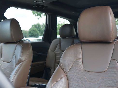 Certified 2022 Kia Telluride SX w/ SX Prestige Package AWD/4WD image 10