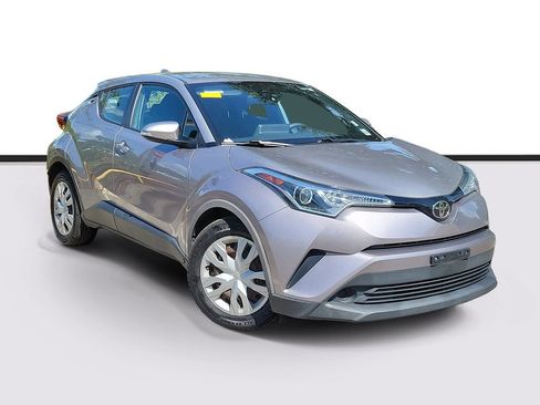 Used 2019 Toyota C-HR LE FWD image 1