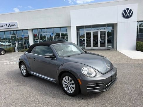 Used 2018 Volkswagen Beetle 2.0T S FWD image 28