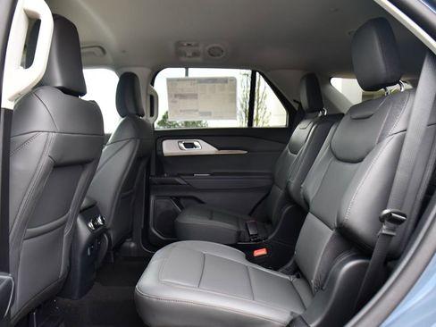 Used 2026 Ford Explorer Active w/ Active Comfort Package AWD/4WD image 22