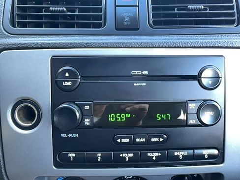 Used 2007 Ford Focus SES image 9