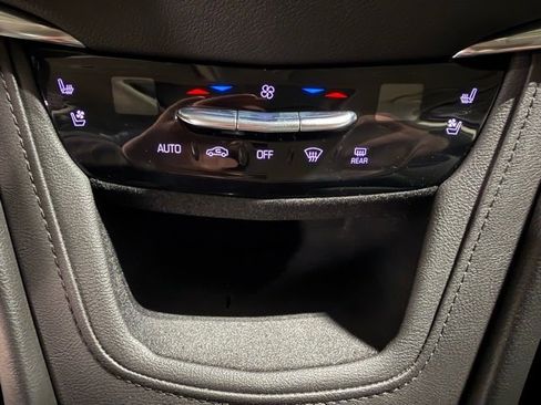 Used 2019 Cadillac XT5 Premium Luxury w/ Driver Assist Package image 19