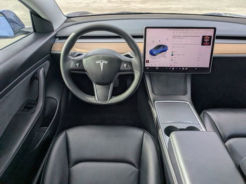 Used 2023 Tesla Model 3 Standard Range image 15