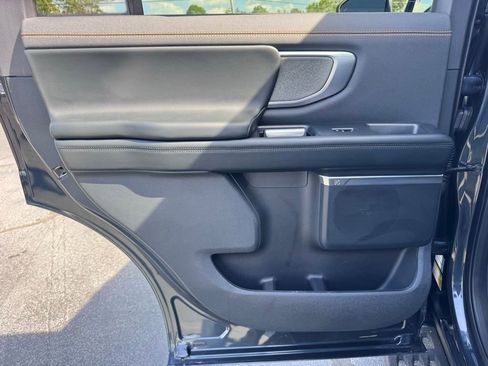 Used 2025 Ford Expedition Tremor image 34