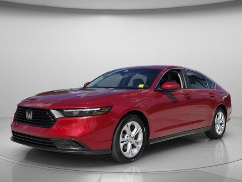 Certified 2024 Honda Accord LX image 9