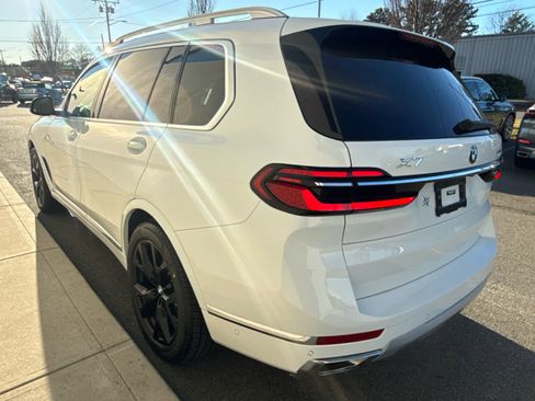 Certified 2023 BMW X7 xDrive40i w/ Premium Package image 7