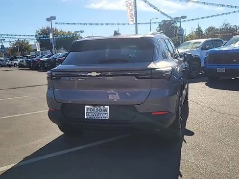 New 2026 Chevrolet Equinox EV LT image 7