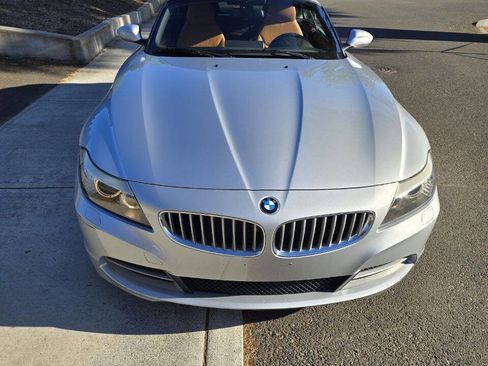 Used 2011 BMW Z4 sDrive35i image 2