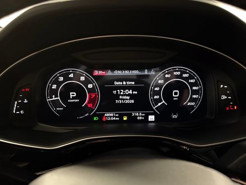 Used 2022 Audi RS Q8 AWD/4WD image 25