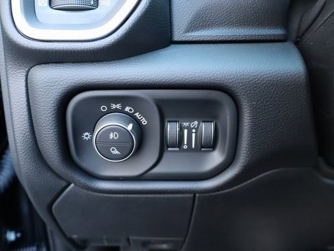 Used 2025 RAM 2500 Laramie image 16