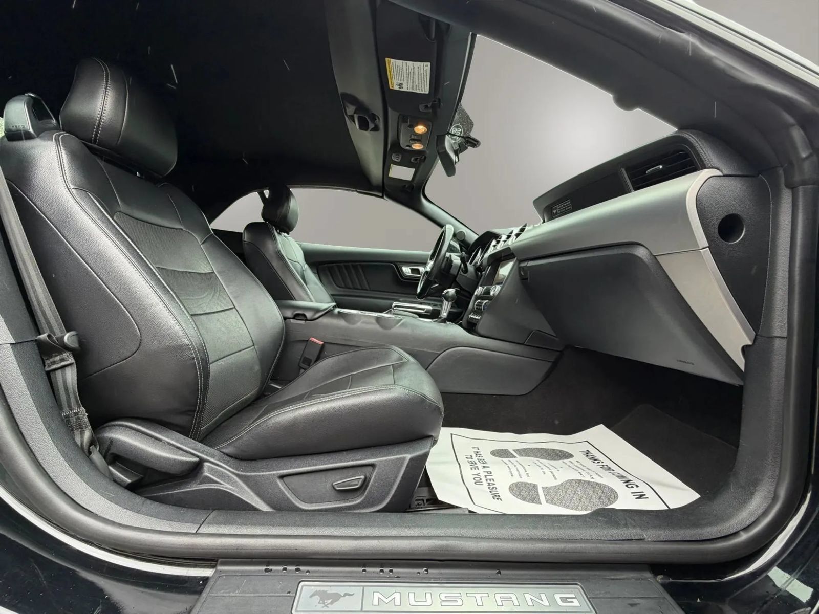 Used 2020 Ford Mustang Premium RWD image 22