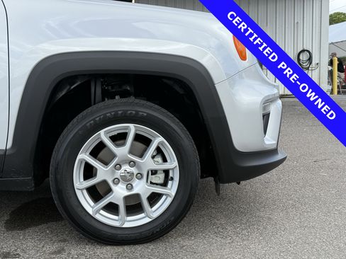 Used 2021 Jeep Renegade Latitude image 11