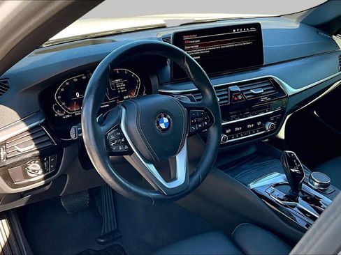 Used 2023 BMW 530i w/ Premium Package RWD image 17