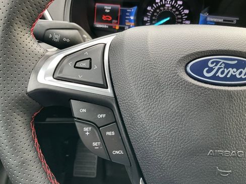 Used 2024 Ford Edge ST-Line image 4