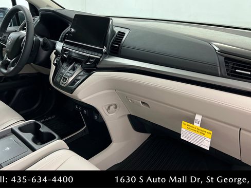 New 2026 Honda Odyssey Touring image 24