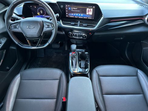 Used 2024 Chevrolet Trax RS w/ Sunroof Package image 13