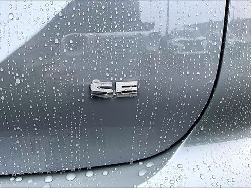 New 2026 Mitsubishi Outlander ES image 12