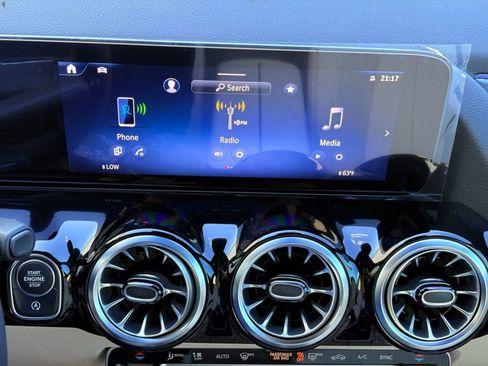 New 2025 Mercedes-Benz GLA 250 image 17