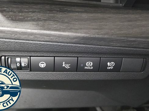Used 2023 Nissan Ariya AWD image 21