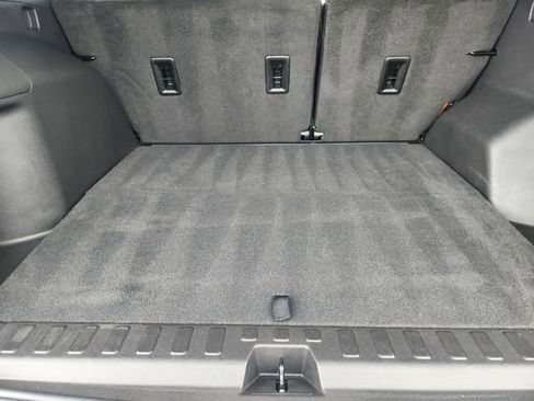 Used 2024 Chevrolet Equinox LT AWD/4WD image 32