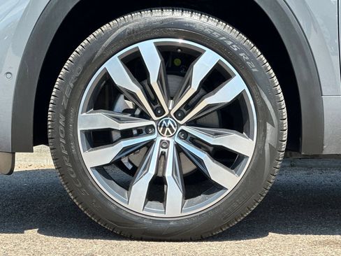 Used 2023 Volkswagen Atlas Cross Sport SEL Premium R-Line AWD/4WD image 25