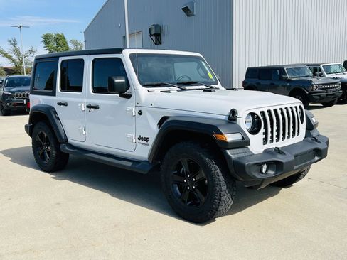 Used 2020 Jeep Wrangler Unlimited Sport AWD/4WD image 2
