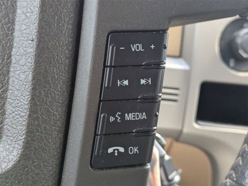 Used 2012 Ford F150 Lariat w/ Lariat Chrome Pkg image 9