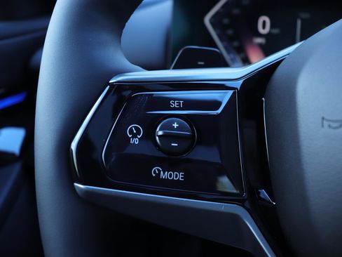 Used 2025 BMW 530i w/ Executive Package image 32