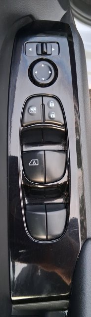 Used 2024 Nissan Altima 2.5 SR FWD image 10