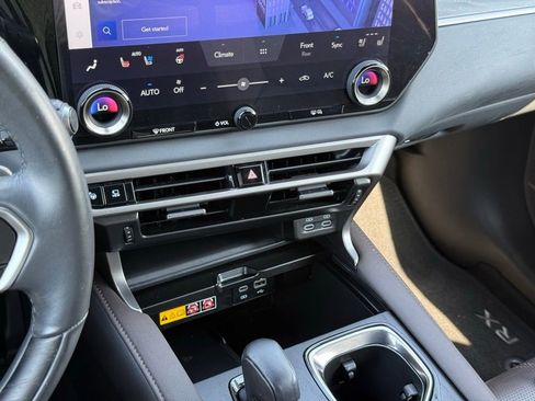 Certified 2024 Lexus RX 350 AWD w/ Convenience Package image 35