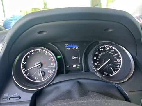 Used 2024 Toyota Camry SE w/ Cold Weather Package FWD image 18