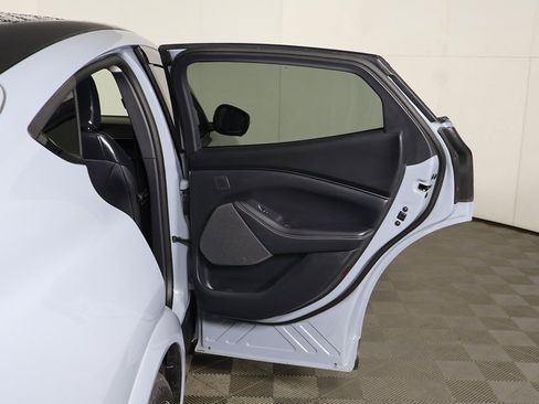 Used 2025 Ford Mustang Mach-E Premium image 25