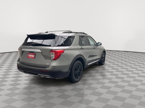Certified 2020 Ford Explorer XLT w/ Equipment Group 202A image 39