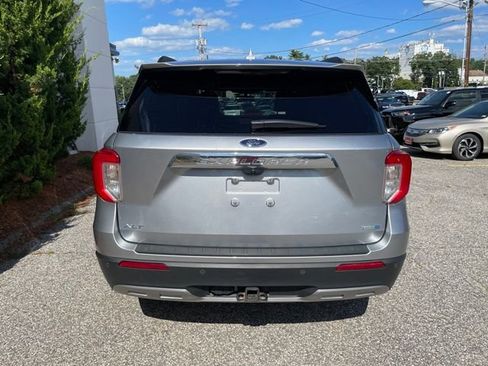 Certified 2020 Ford Explorer XLT w/ Equipment Group 202A AWD/4WD image 8