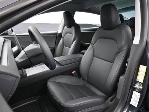 Used 2024 Tesla Model 3 Standard Range image 5