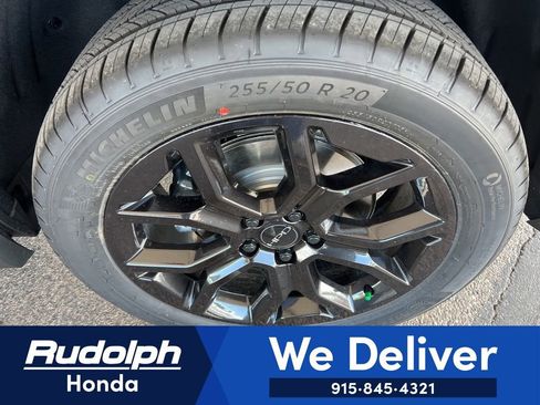 New 2025 Honda Pilot Touring image 29